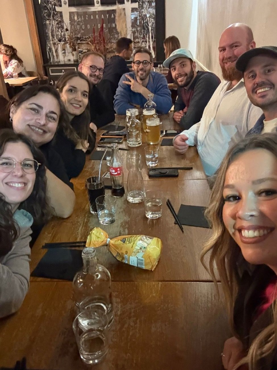 Dîner d'équipe pendant la tournée