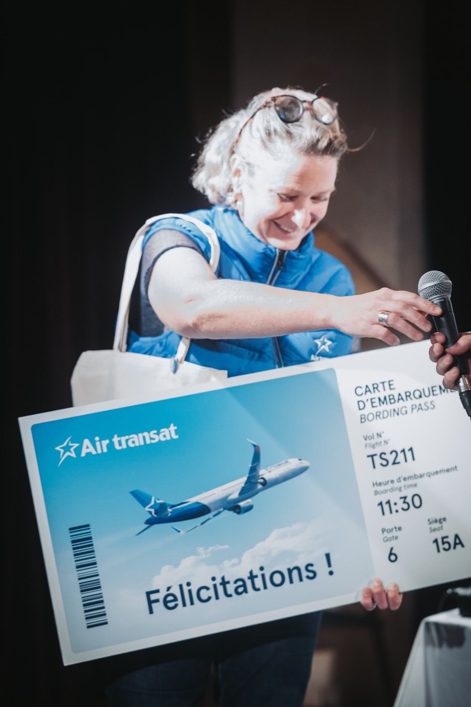 Cadeau Air Transat remis à une participante